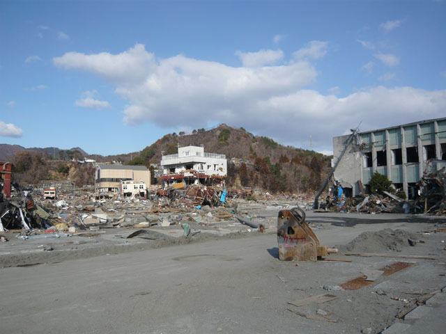 Volunteer / Near the Otsuchi public office