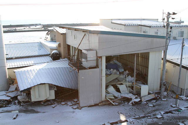 Damage / Taneichi office of Iwate Sea-Farming Association / Product promotion center / Seaside park
