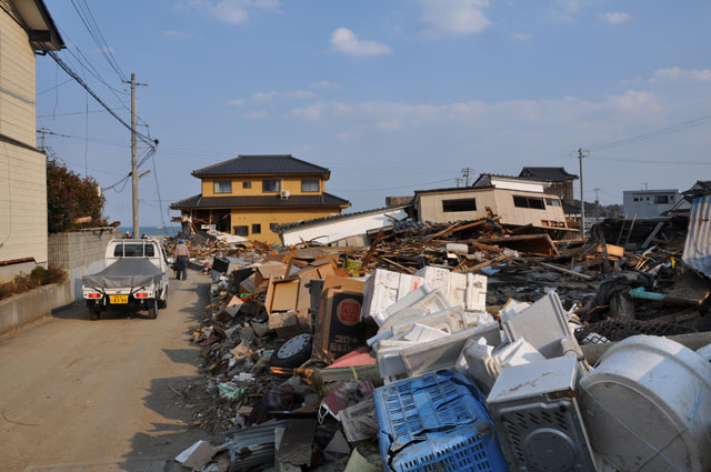 町民からの写真提供 震災 3月29日 吉田浜海岸沿い