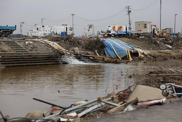 定川 排水作業 排水ポンプ車
